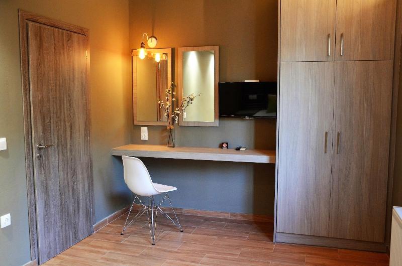 Ampoulos Rooms & Apartments image