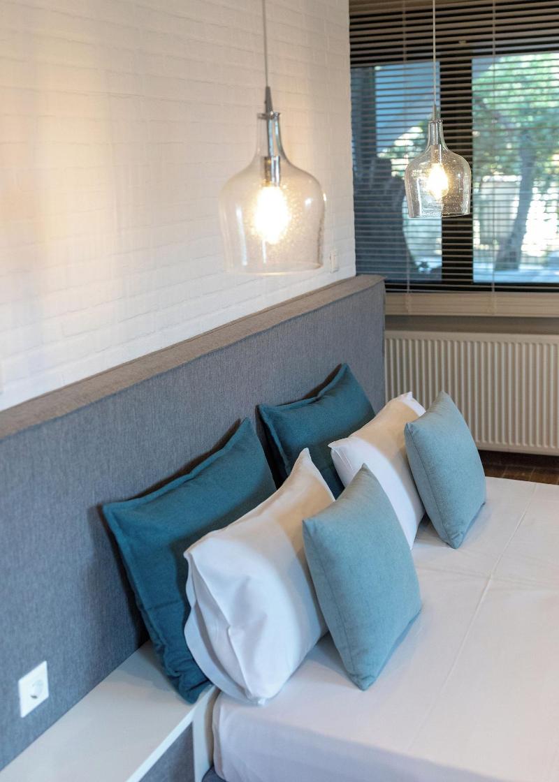 Ampoulos Rooms & Apartments image