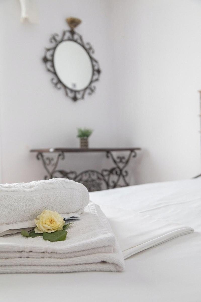 Ampoulos Rooms & Apartments image
