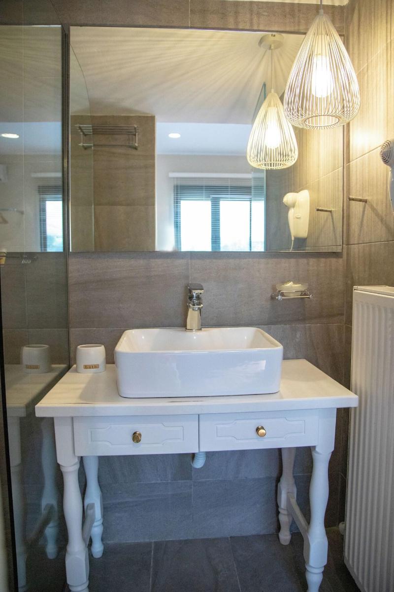 Ampoulos Rooms & Apartments image