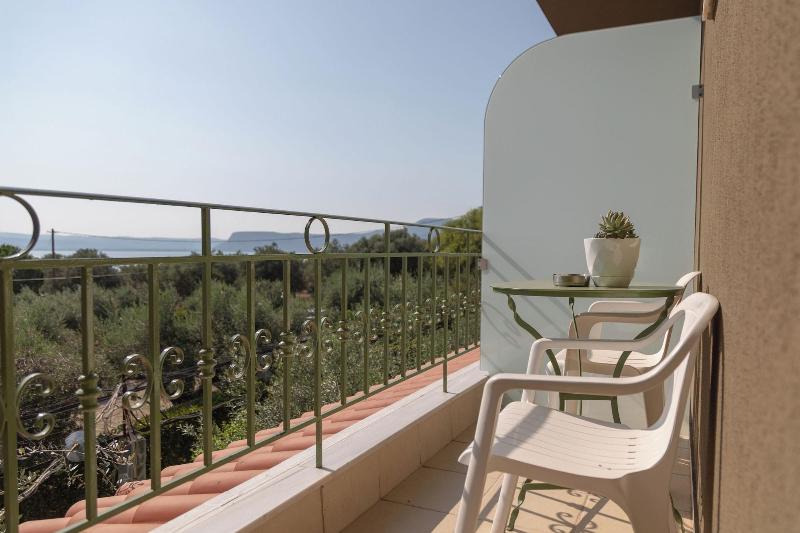 Ampoulos Rooms & Apartments image