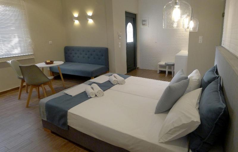 Ampoulos Rooms & Apartments image