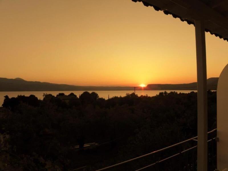 Ampoulos Rooms & Apartments image