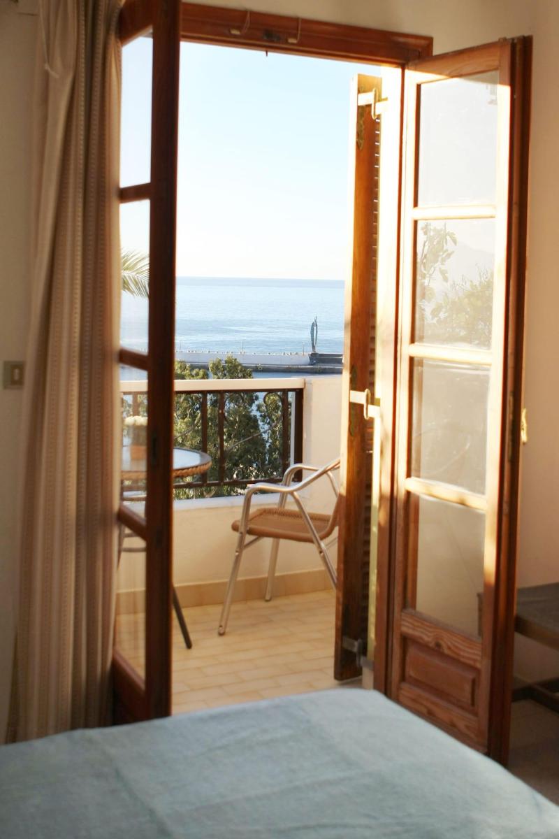 Kastro Hotel image