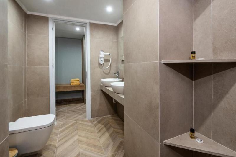 Galaxy Hotel image