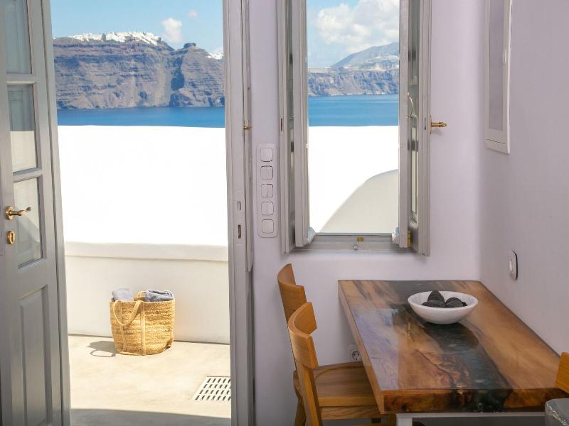 Diamond Luxury Suites image