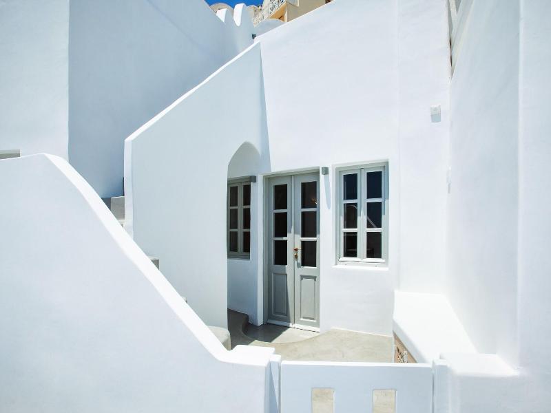 Diamond Luxury Suites image