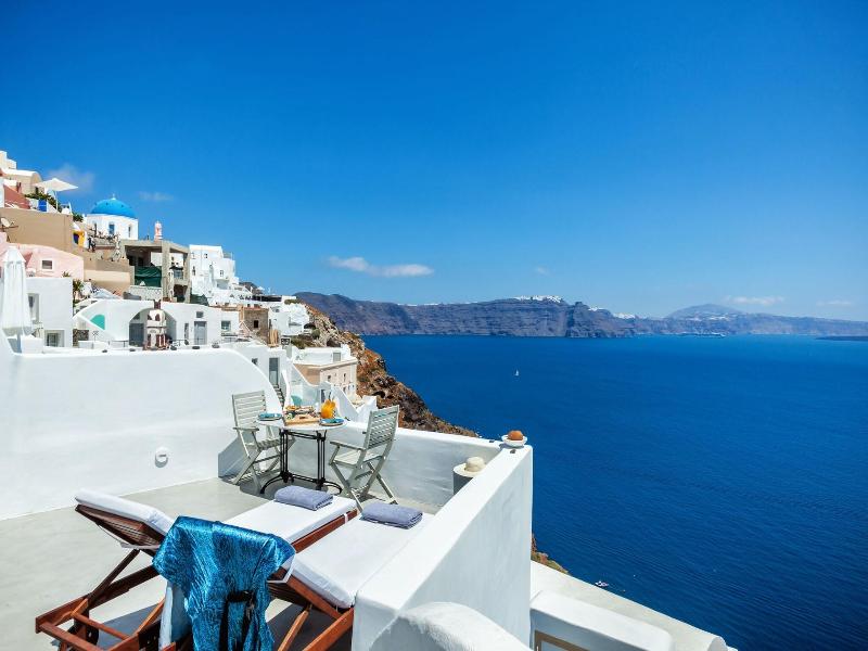 Diamond Luxury Suites image