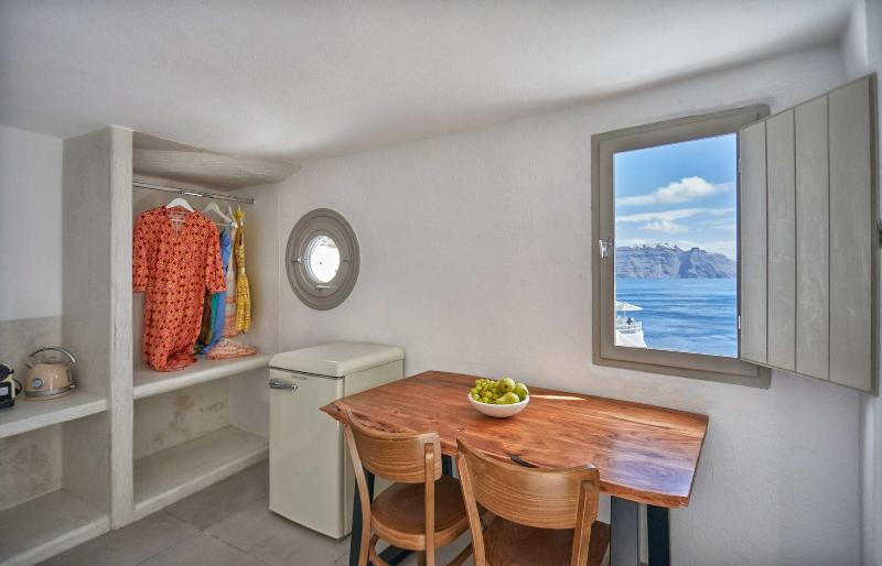 Diamond Luxury Suites image