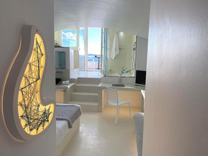 Diamond Luxury Suites image