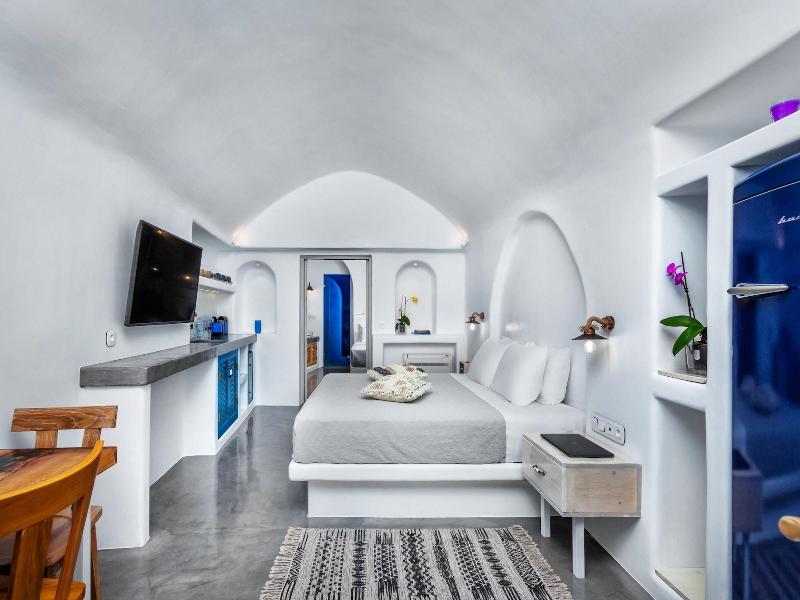 Diamond Luxury Suites image