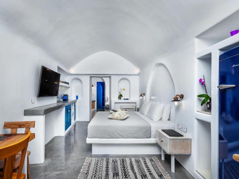 Diamond Luxury Suites image