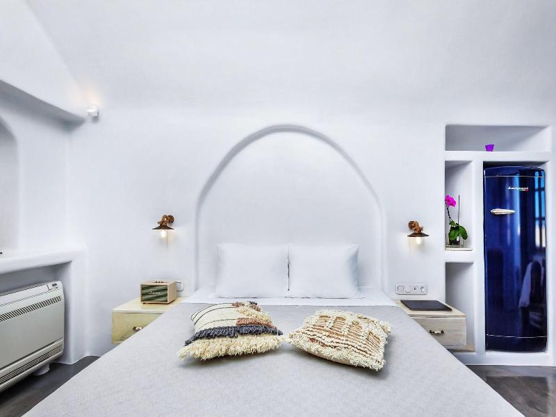 Diamond Luxury Suites image