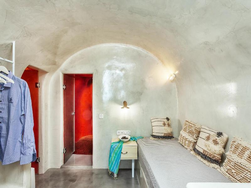 Diamond Luxury Suites image