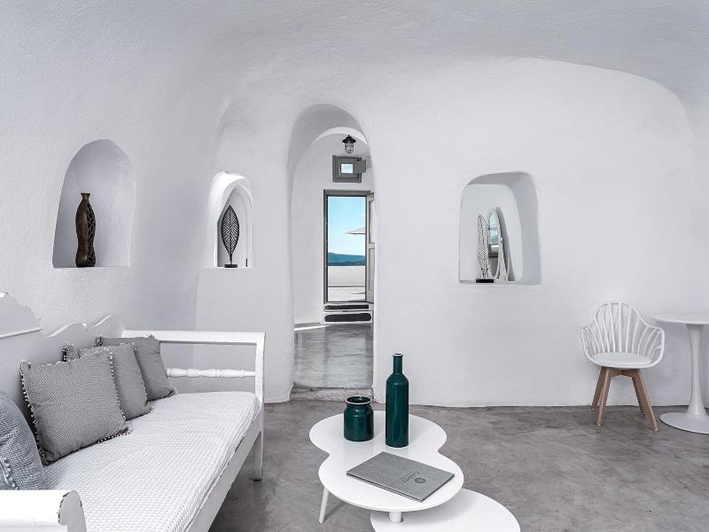 Diamond Luxury Suites image