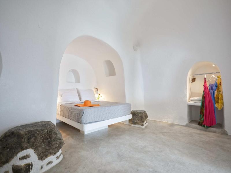 Diamond Luxury Suites image