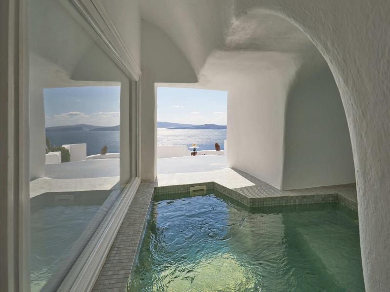 Diamond Luxury Suites image