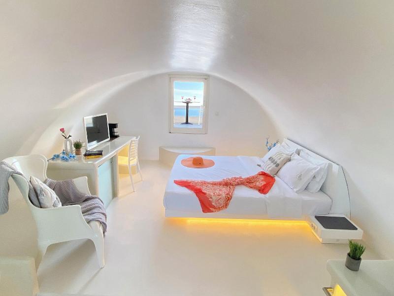 Diamond Luxury Suites image