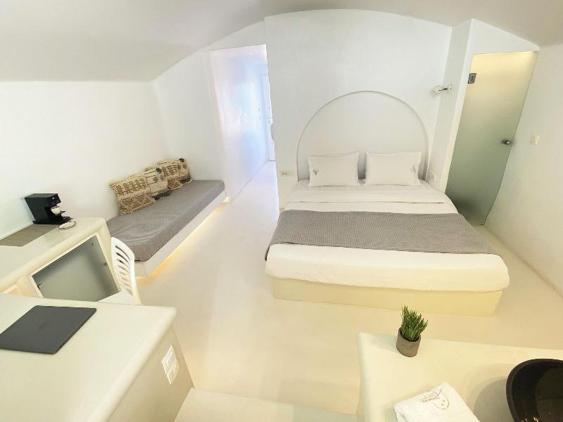 Diamond Luxury Suites image