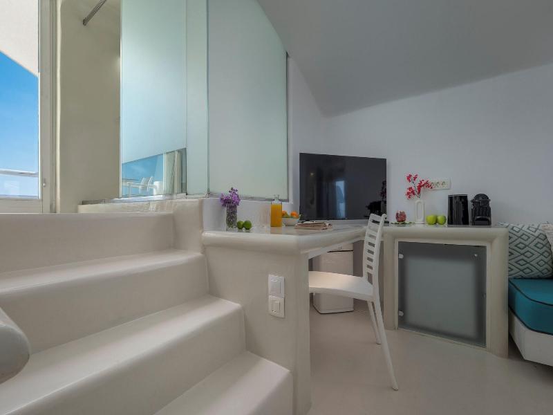 Diamond Luxury Suites image