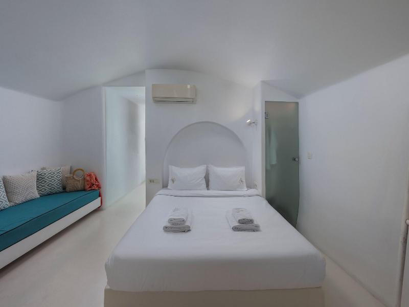 Diamond Luxury Suites image