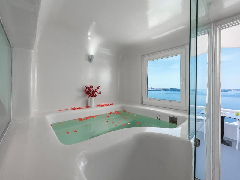 Diamond Luxury Suites image
