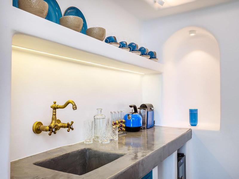 Diamond Luxury Suites image