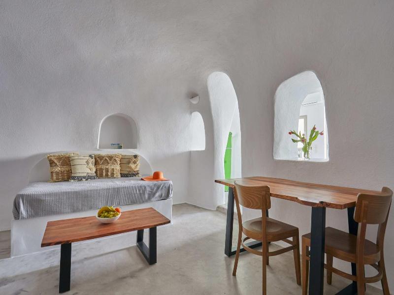 Diamond Luxury Suites image