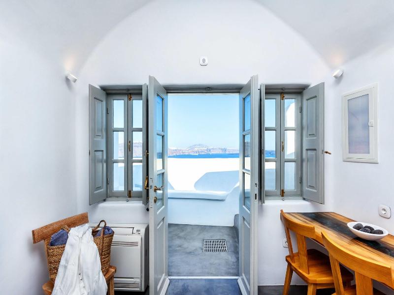 Diamond Luxury Suites image