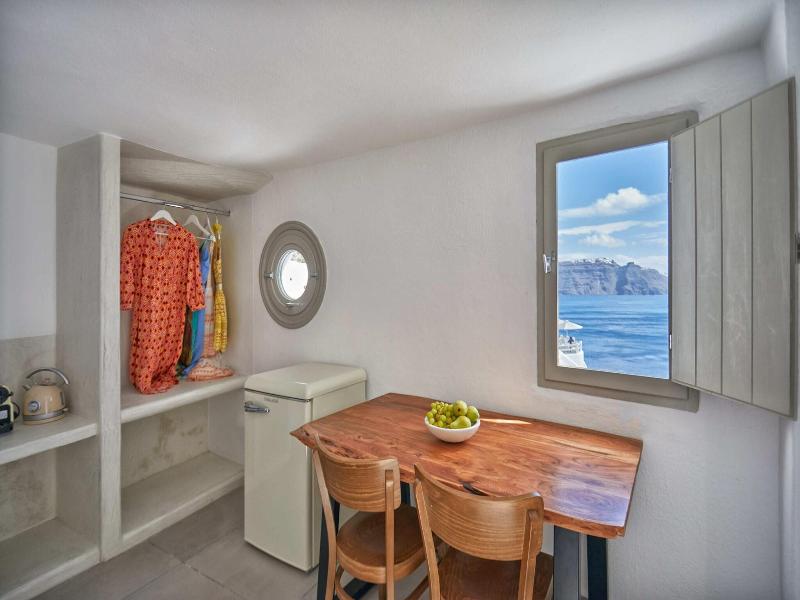 Diamond Luxury Suites image