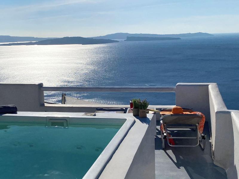 Diamond Luxury Suites image