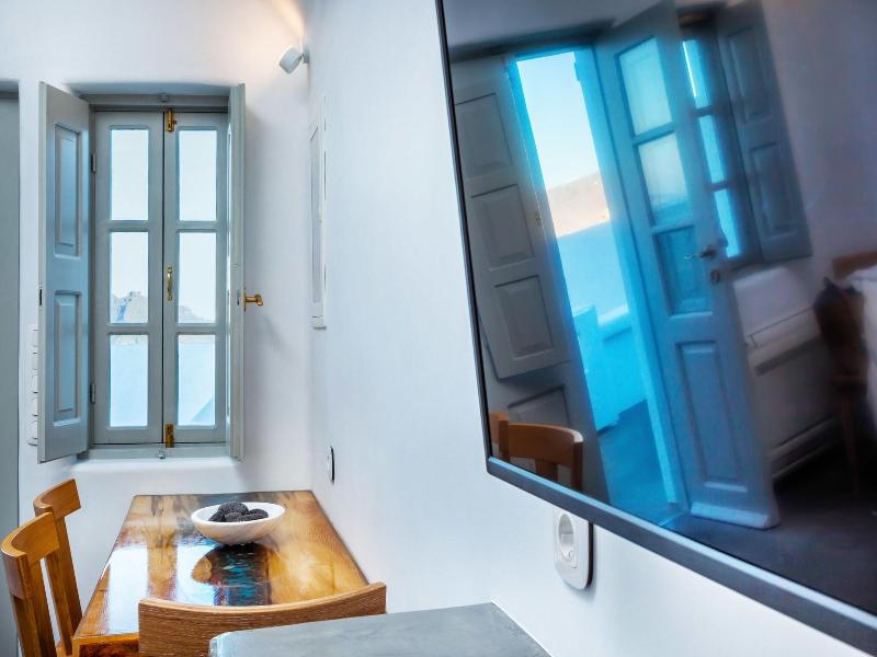 Diamond Luxury Suites image