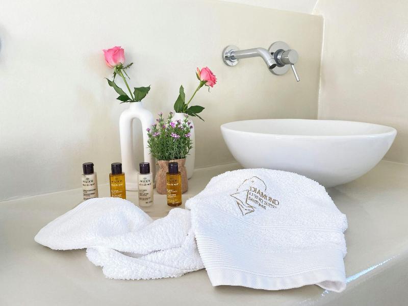 Diamond Luxury Suites image