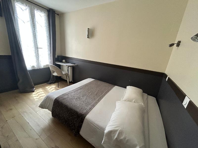 Hôtel des Bains image