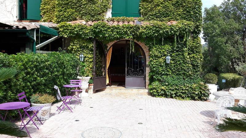 Auberge Les Arômes image