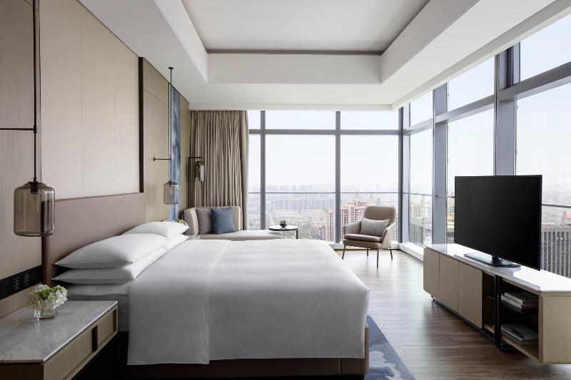 Zhangjiagang Marriott Hotel image
