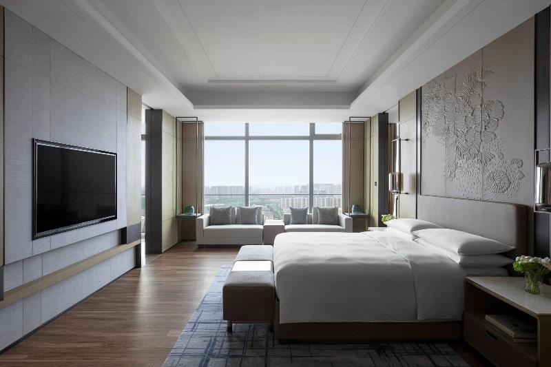 Zhangjiagang Marriott Hotel image