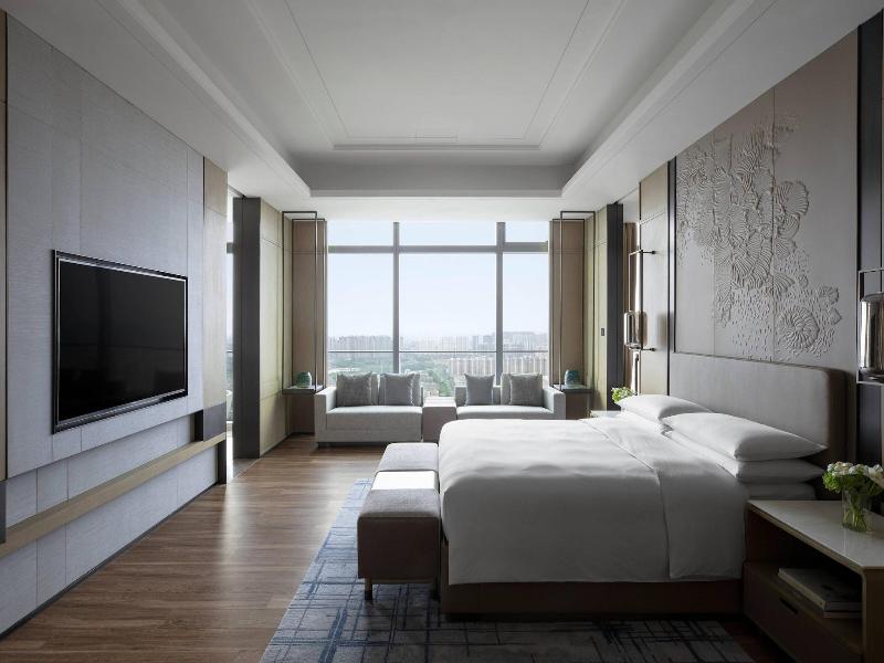Zhangjiagang Marriott Hotel image