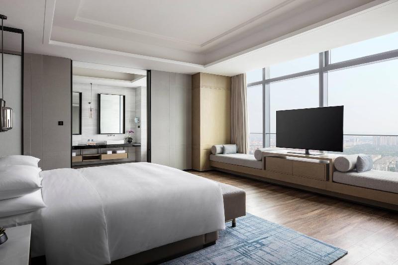 Zhangjiagang Marriott Hotel image