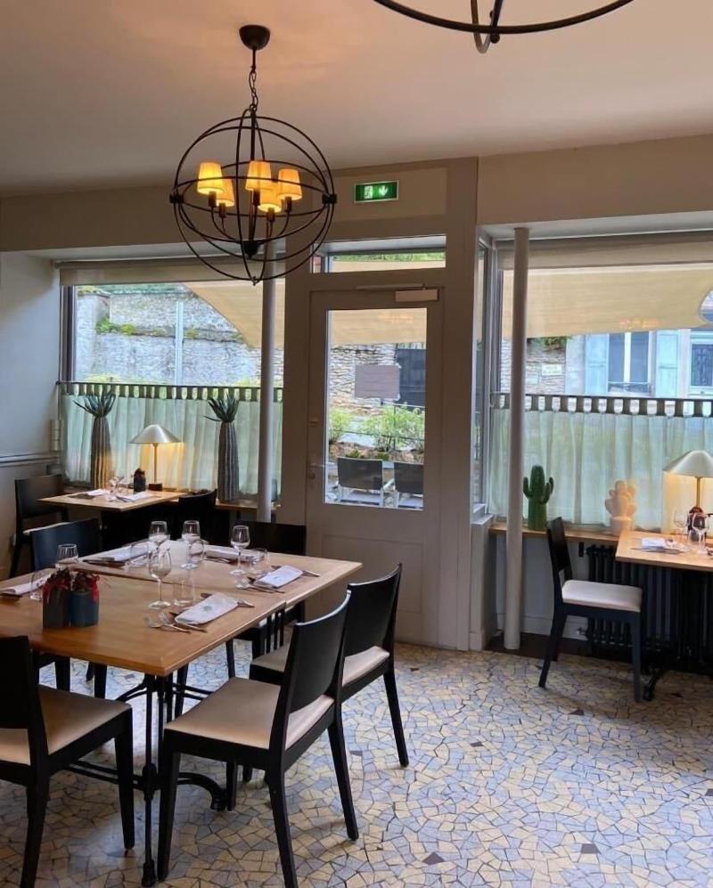 Auberge Du Chasseur image