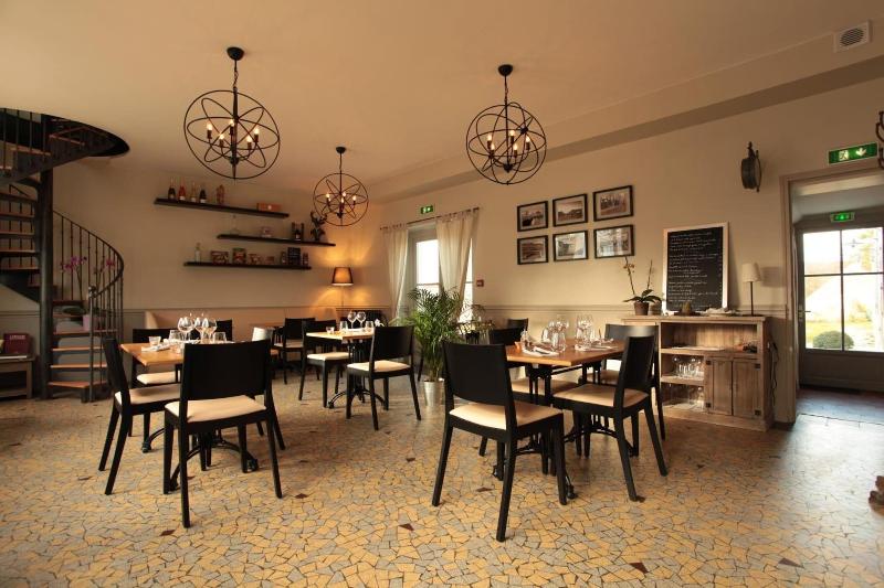 Auberge Du Chasseur image