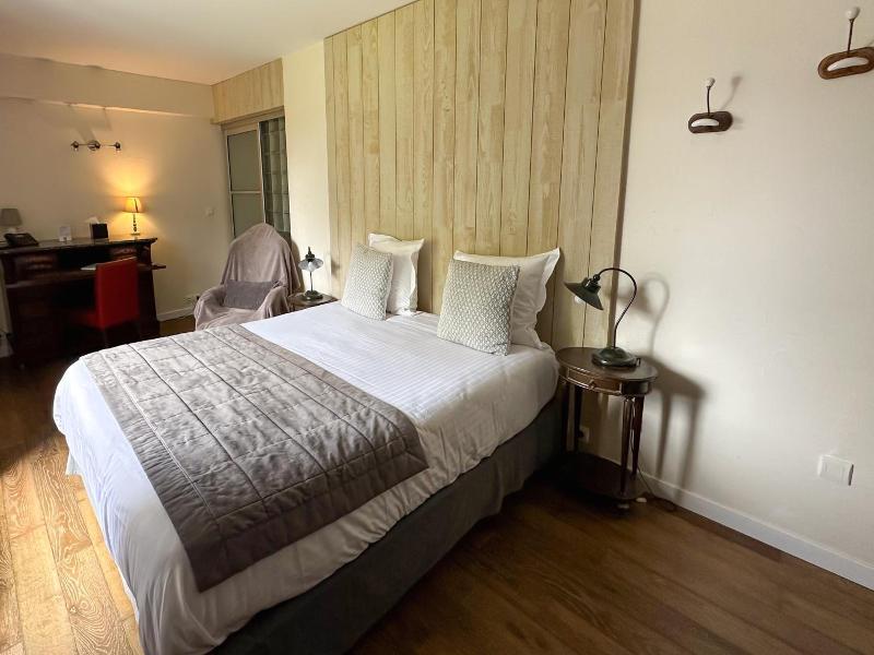 Logis Hotel le Manoir des Portes image