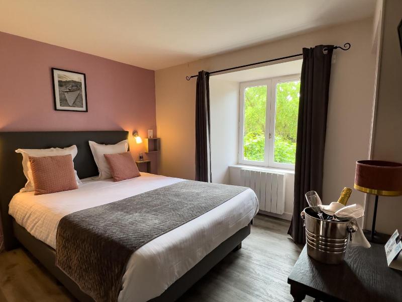 Logis Hotel le Manoir des Portes image
