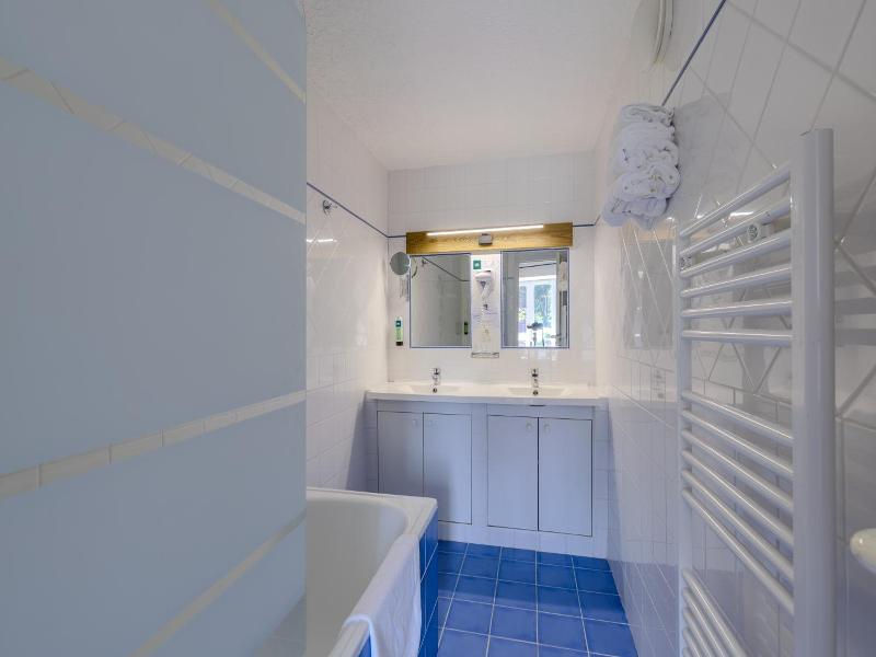 Logis Hotel le Manoir des Portes image