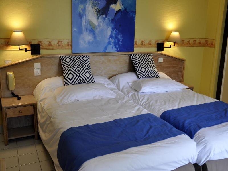Hotel Des Bains image