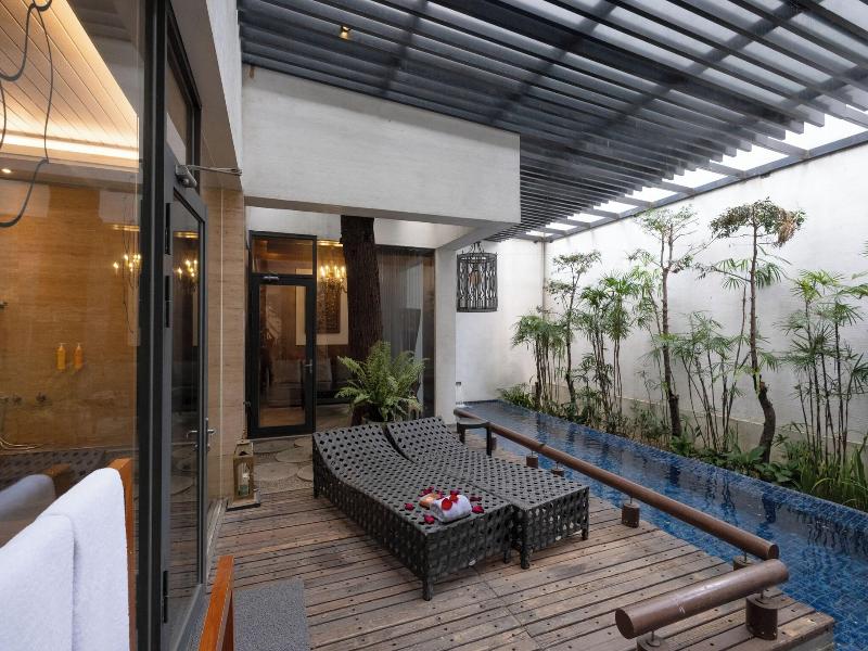 Mulan Motel Taichung image