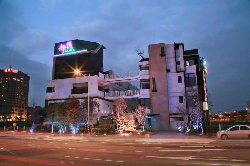 Double Motel image