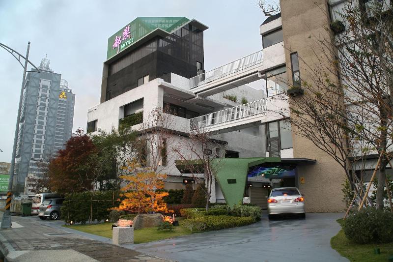 Double Motel image