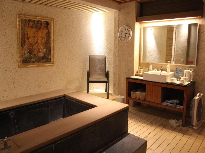 Hoya Hot Springs Resort & Spa image