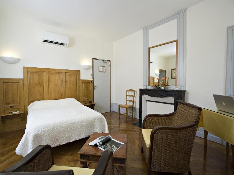 Appart Hôtel Charles Sander image